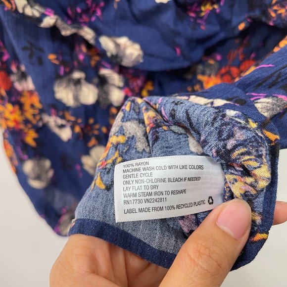 Mossimo Supply Co. One Shoulder Floral Top sz S - Picture 6 of 7